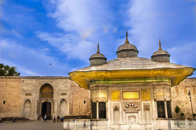 ນໍ້າພຸຂອງ Ahmet III - Cankurtaran | Secret World Trip Planner