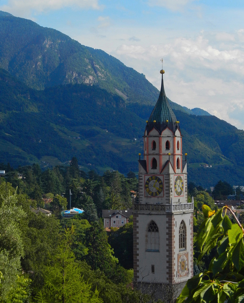 Katedrála Merano - Merano | Secret World Trip Planner
