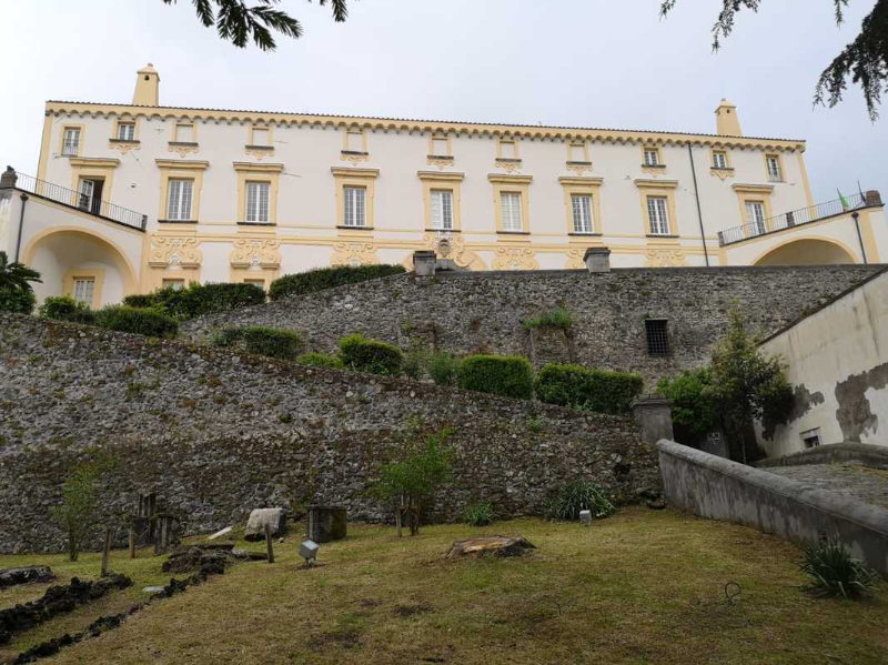 ওটাভিয়ানোর মেডিসি ক্যাসল - Castello Mediceo di Ottaviano | Secret World Trip Planner