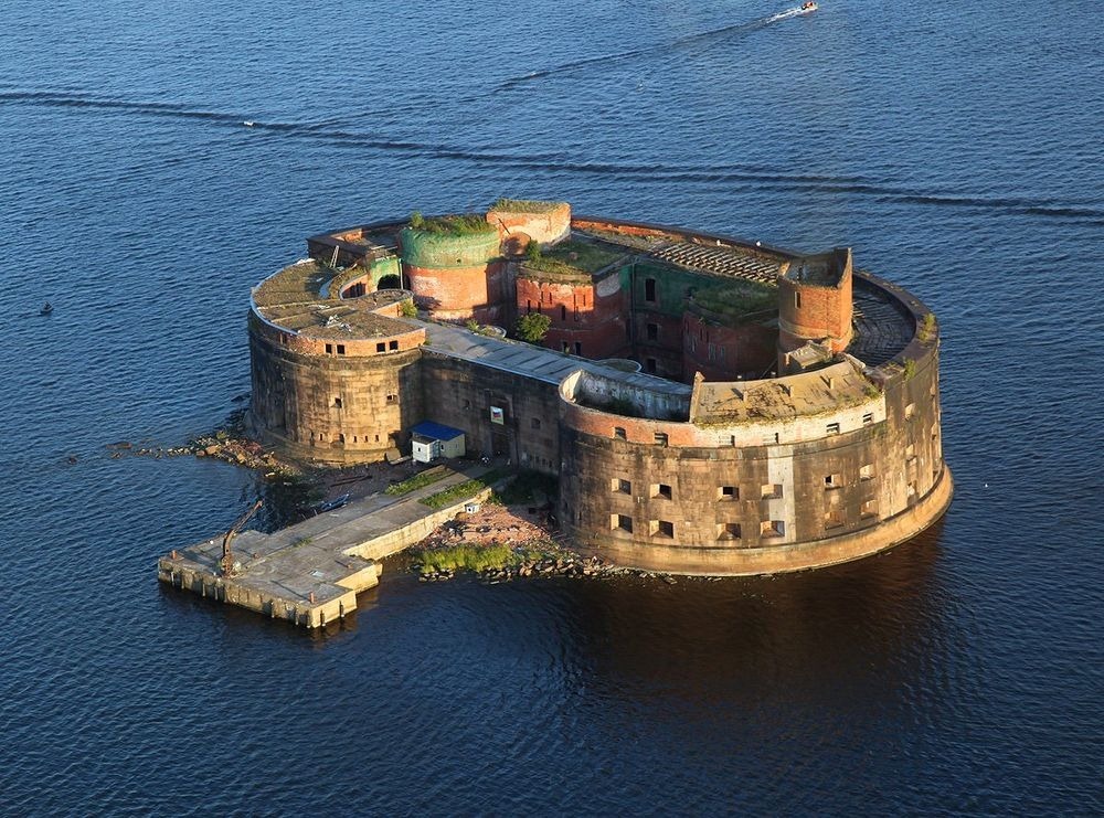 Fuerte Alexander en el Mar Báltico — Russia