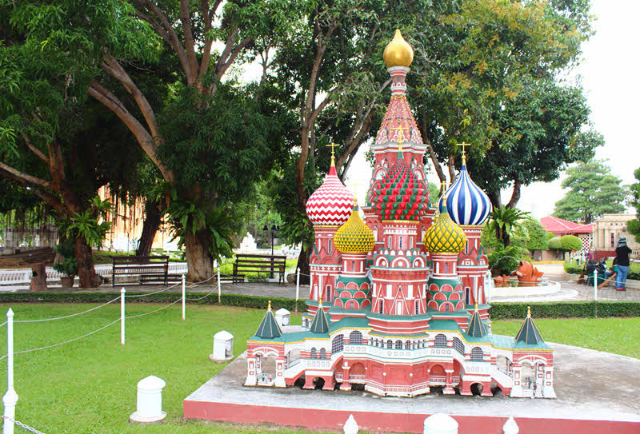 Mini siameses - Muang Pattaya | Secret World Trip Planner