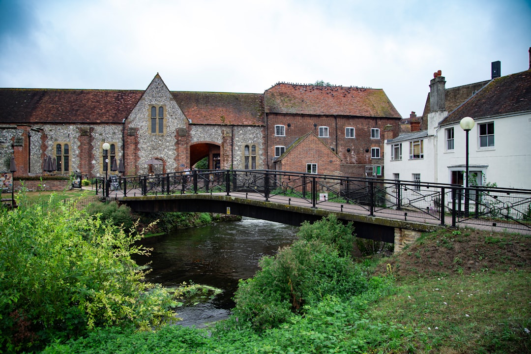 El Jardín Secreto de Salisbury: un proyecto comunitario único - Mill Rd | Secret World Trip Planner