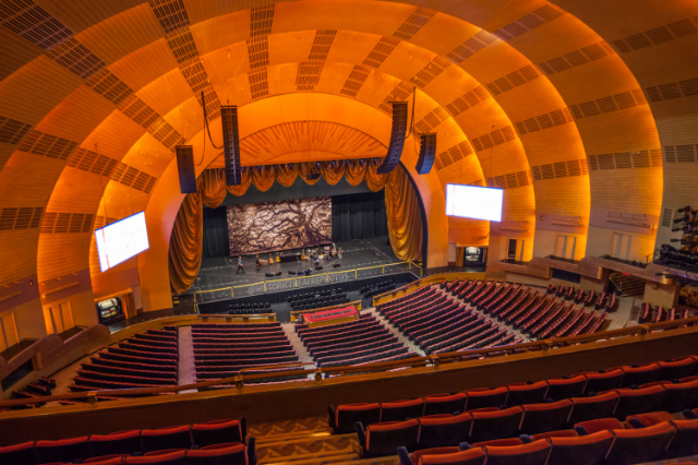 Jeviště jako žádné jiné: Velkolepé americké divadlo - Radio City Music Hall. - New York | Secret World Trip Planner