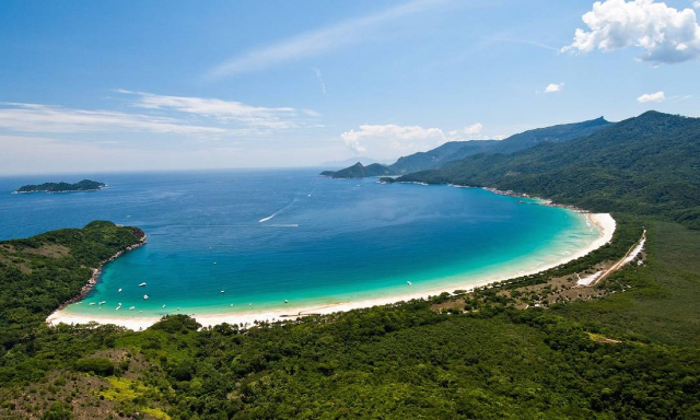 Plage de Lopes Mendes - Lopes Mendes Beach - Abraão | Secret World Trip Planner