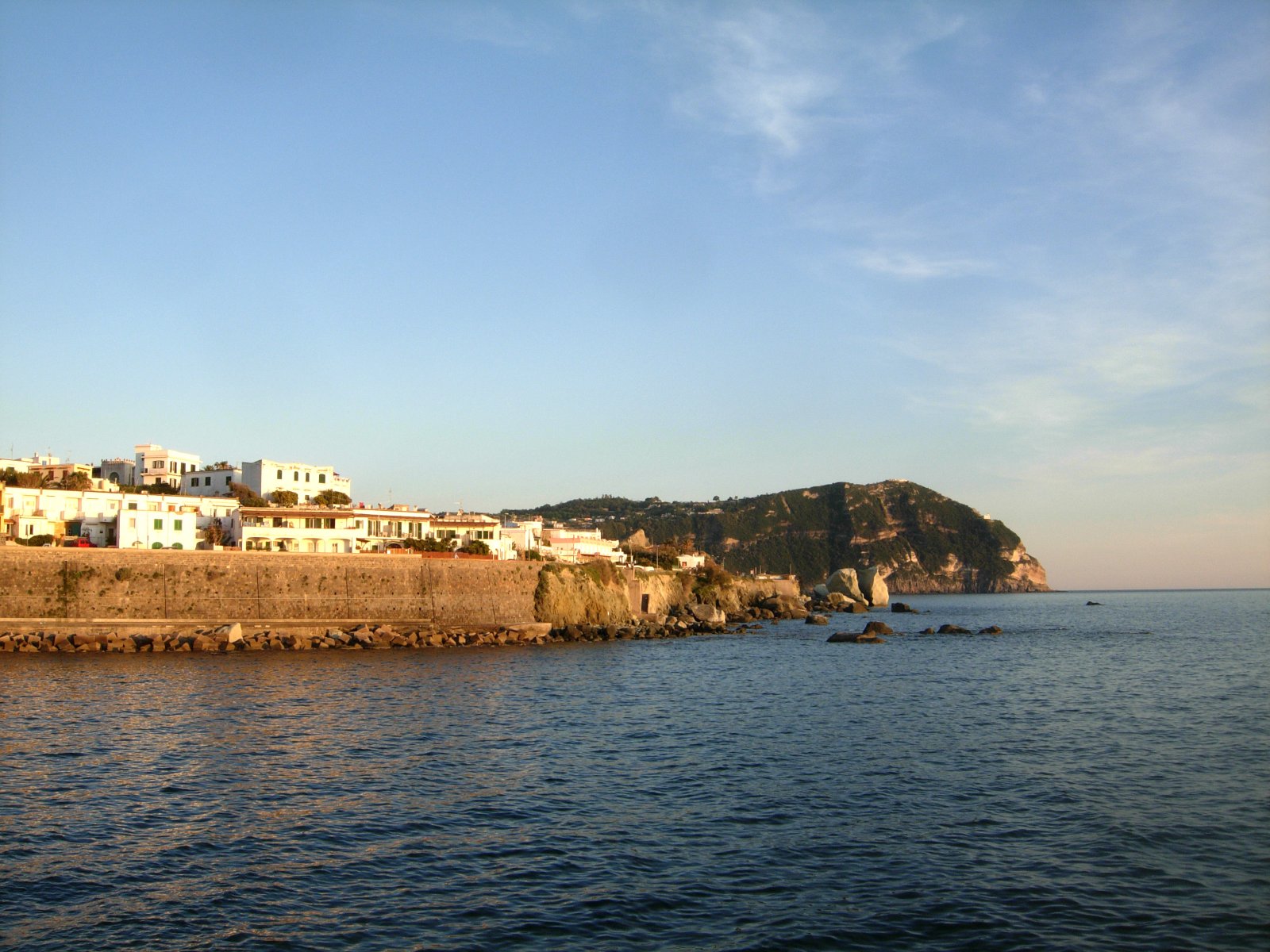 Ischia | Forio, la segunda ciudad más grande de la isla - Forio | Secret World Trip Planner