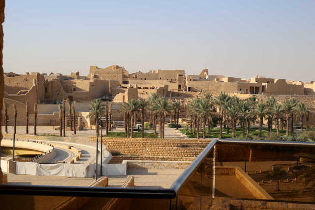 Al Bujairi Square: Un Vibrante Corazón de la Cultura Saudí en Diriyah - Diriyah | Secret World Trip Planner