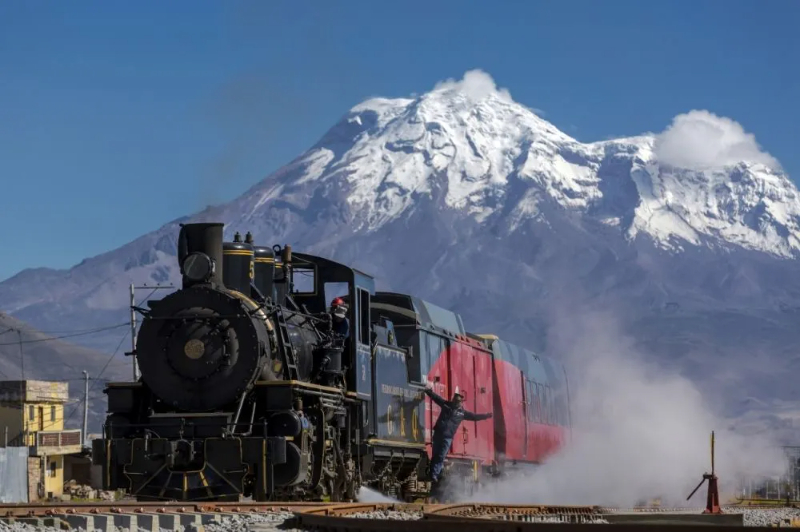 Tren Crucero, Ecuador — Quito