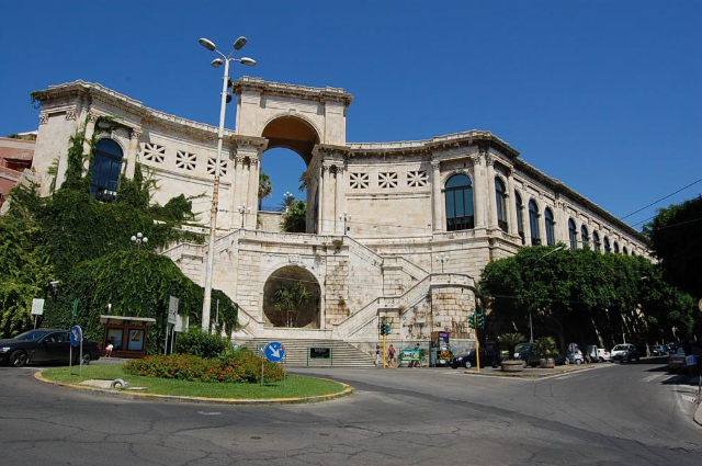 Fortificações e torres - Cagliari | Secret World Trip Planner