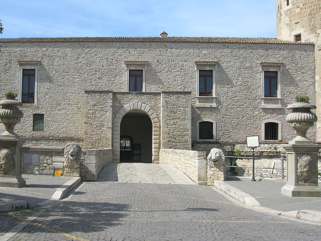Venosa ja aragonese lossi Muuseum  - Venosa | Secret World Trip Planner