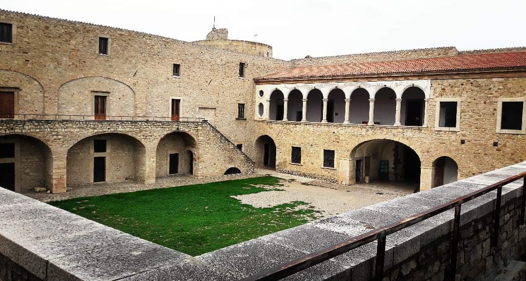 Venosa ja aragonese lossi Muuseum  - Venosa | Secret World Trip Planner