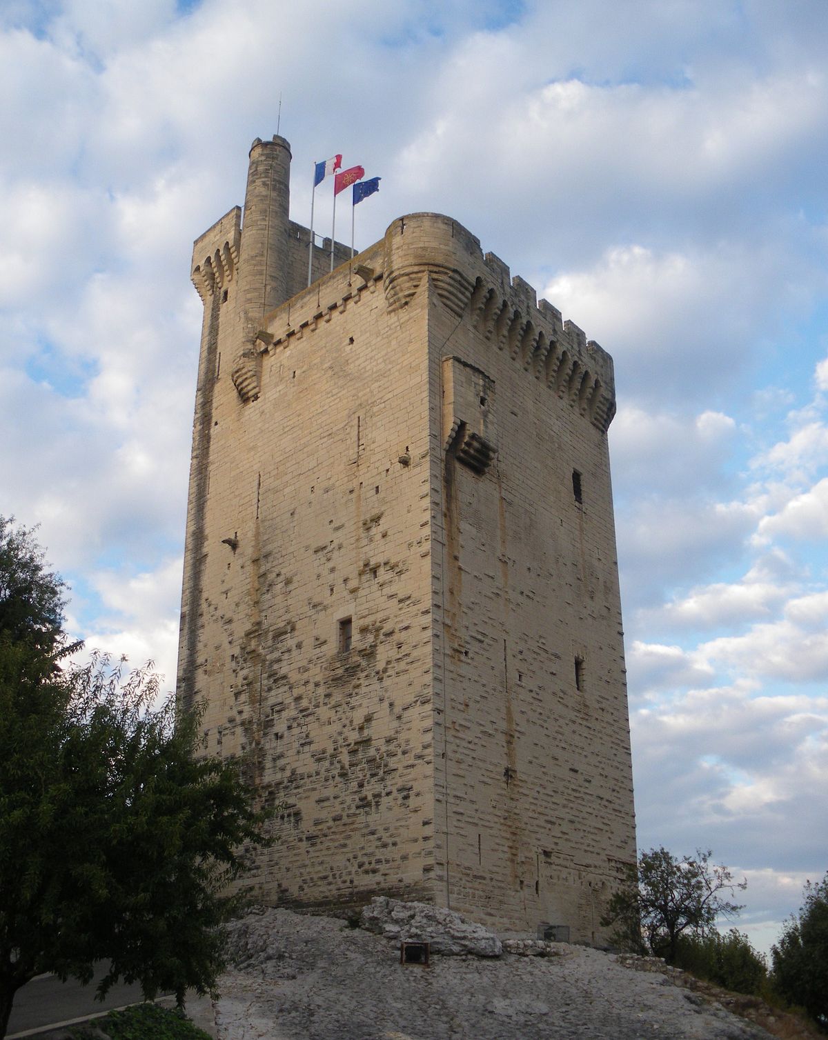 Tour Louis Sapa - Villeneuve-lès-Avignon | Secret World Trip Planner