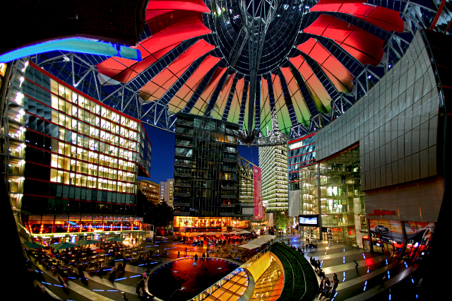 Sonyjev center - Berlin | Secret World Trip Planner
