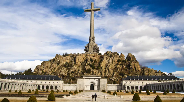 Madrid Valle de los Caídos - San Lorenzo de El Escorial | Secret World Trip Planner