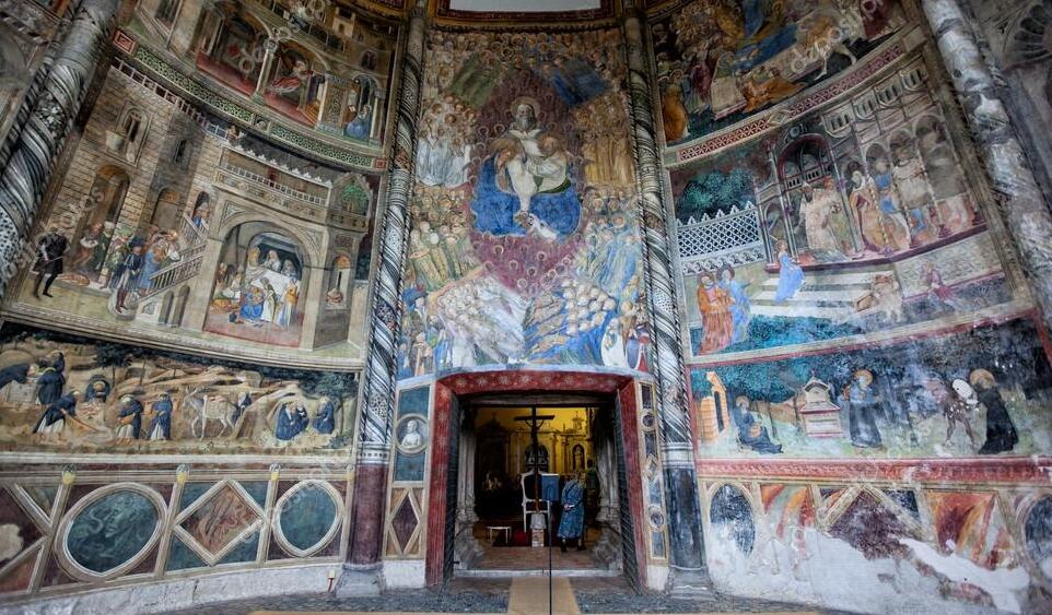 Neapelj: cerkev San Giovannija v Carbonari - Napoli | Secret World Trip Planner