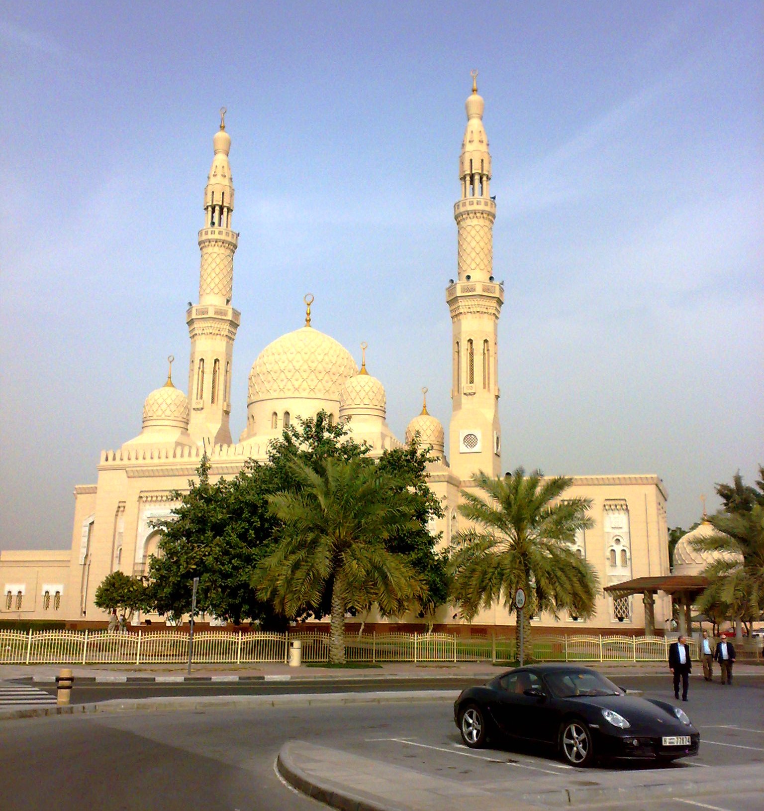 Dubai: Jumeirah Masjid - Dubai | Secret World Trip Planner