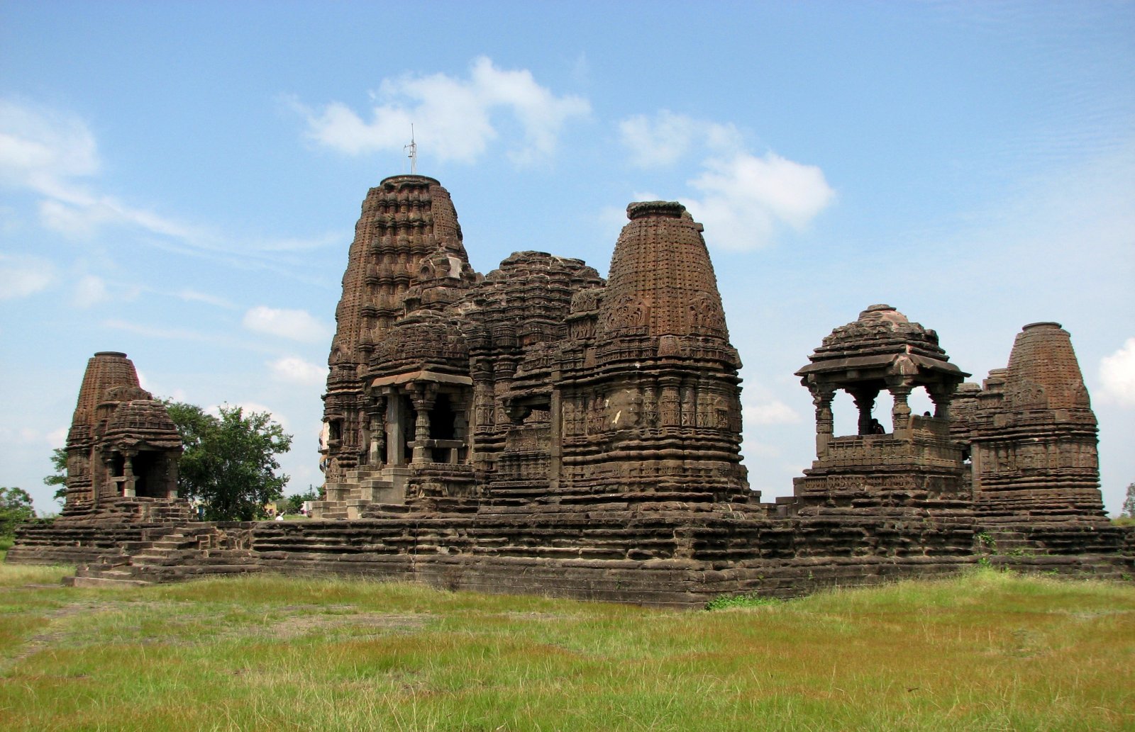 Gondeshwar Temple at Sinnar in Nashik district - Sinnar | Secret World Trip Planner