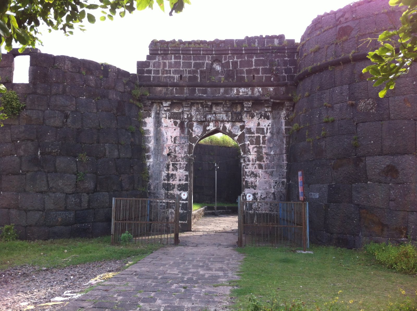Una obra maestra de la arquitectura maratha: El Fuerte Kolaba - Alibag | Secret World Trip Planner