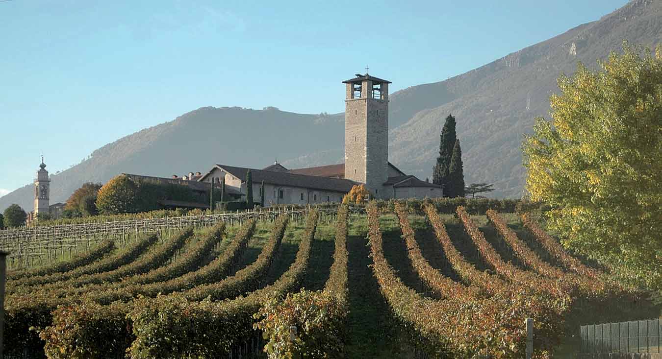 Bergamo'nun bahçesi Valcalepio - Carobbio degli Angeli | Secret World Trip Planner
