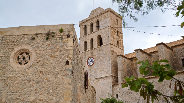 ਇਬੀਜ਼ਾ ਕੈਥੇਡ੍ਰਲ - Eivissa | Secret World Trip Planner