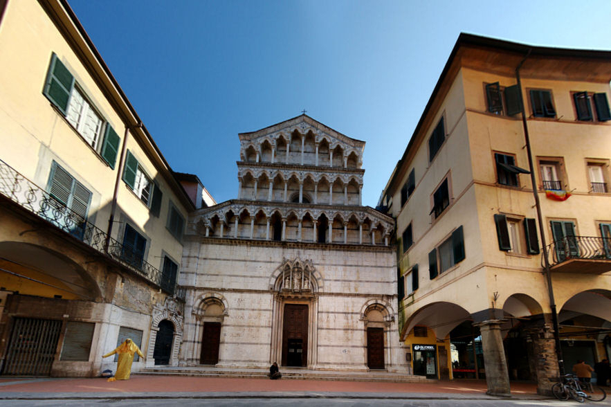 Simbahan ng San Michele sa Borgo  - Pisa | Secret World Trip Planner