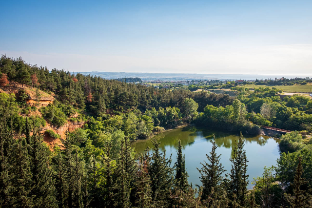 Přehrada Thermi: Klidné útočiště v přírodě - Thermi | Secret World Trip Planner