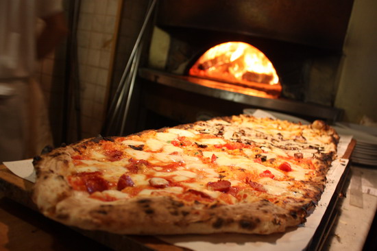 Côte d'Amalfi : Pizza al Metro - 84010 Tramonti SA | Secret World Trip Planner