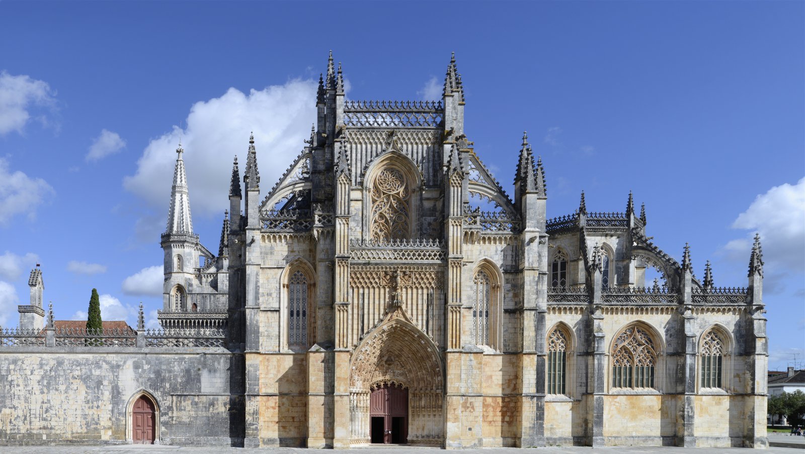 Batalha is a peaceful little town in Portugal - Batalha | Secret World Trip Planner