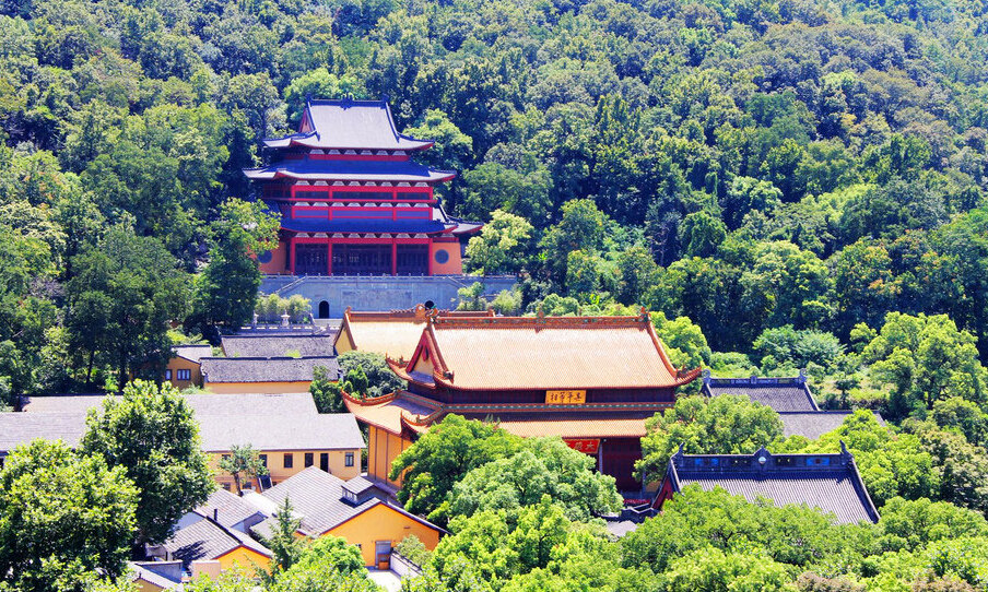 Der Jingci-Tempel ist ein friedliches buddhistisches Kloster - Hangzhou Shi | Secret World Trip Planner