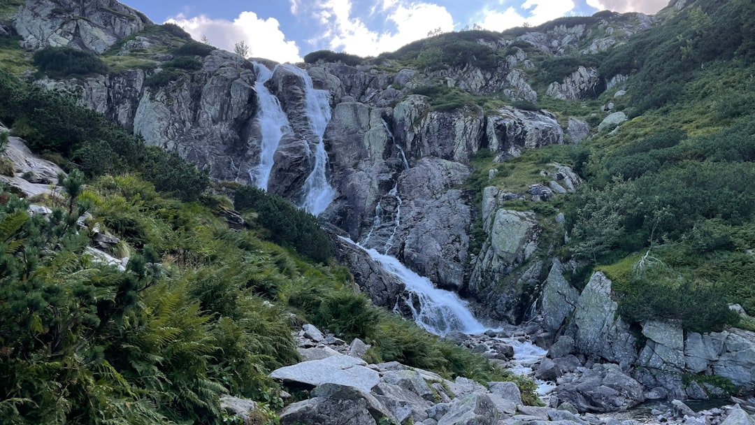 Cascada Pondel - Pondel | Secret World Trip Planner