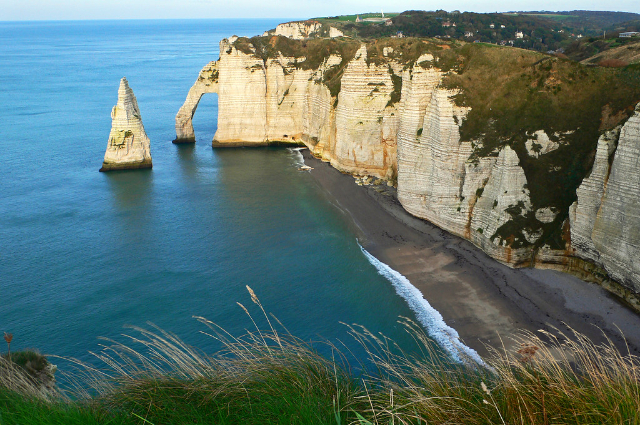 La Porte d'Aval - Étretat | Secret World Trip Planner