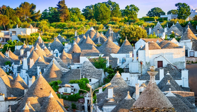 त्याला अल्बेरोबेलो का म्हणतात? - Alberobello | Secret World Trip Planner