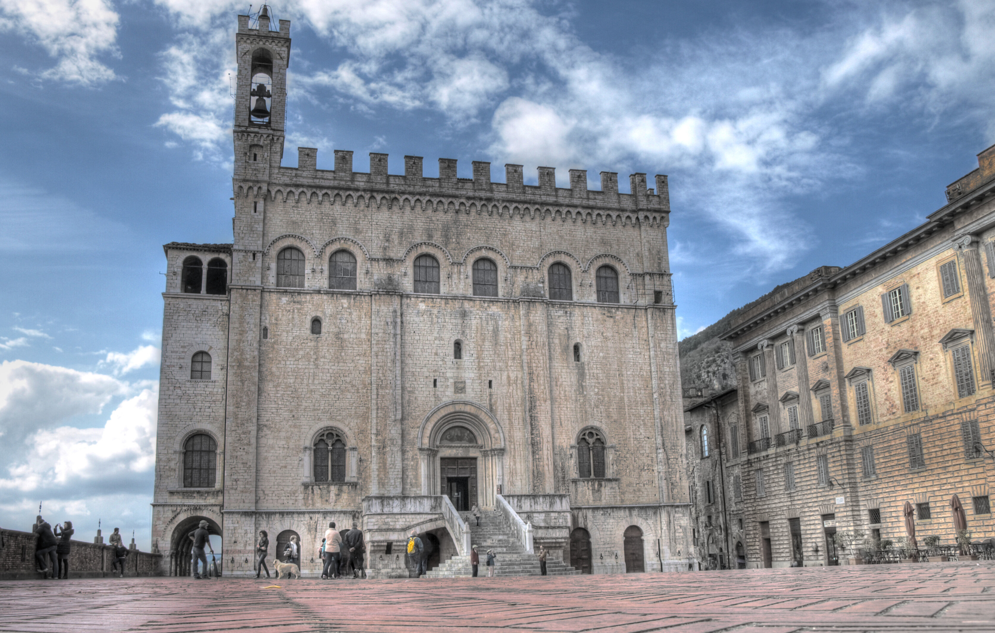 Монгол Улсын Их Хурлын дарга Зандаахүүгийн Энхболд - Gubbio | Secret World Trip Planner