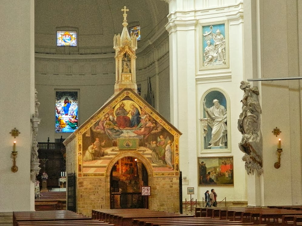 サンタ・マリア・デッリ・アンジェリ大聖堂 - Santa Maria degli Angeli | Secret World Trip Planner