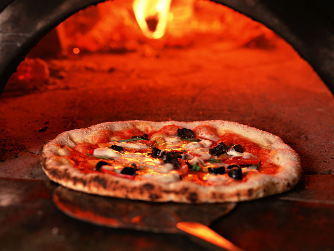 Pizza... un plato único en el mundo - Napoli | Secret World Trip Planner