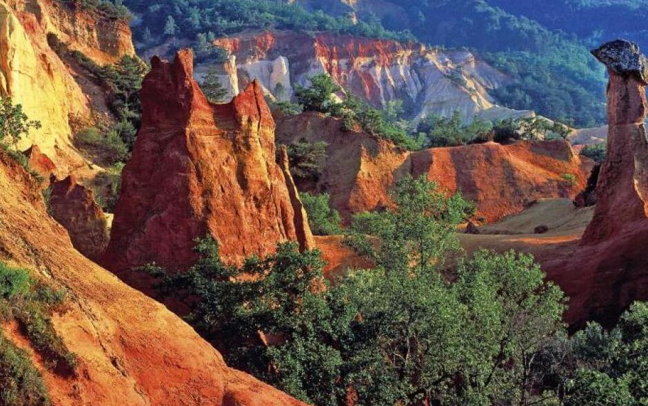 Prantsusmaa: Colorado Provençal rustelis - Rustrel | Secret World Trip Planner