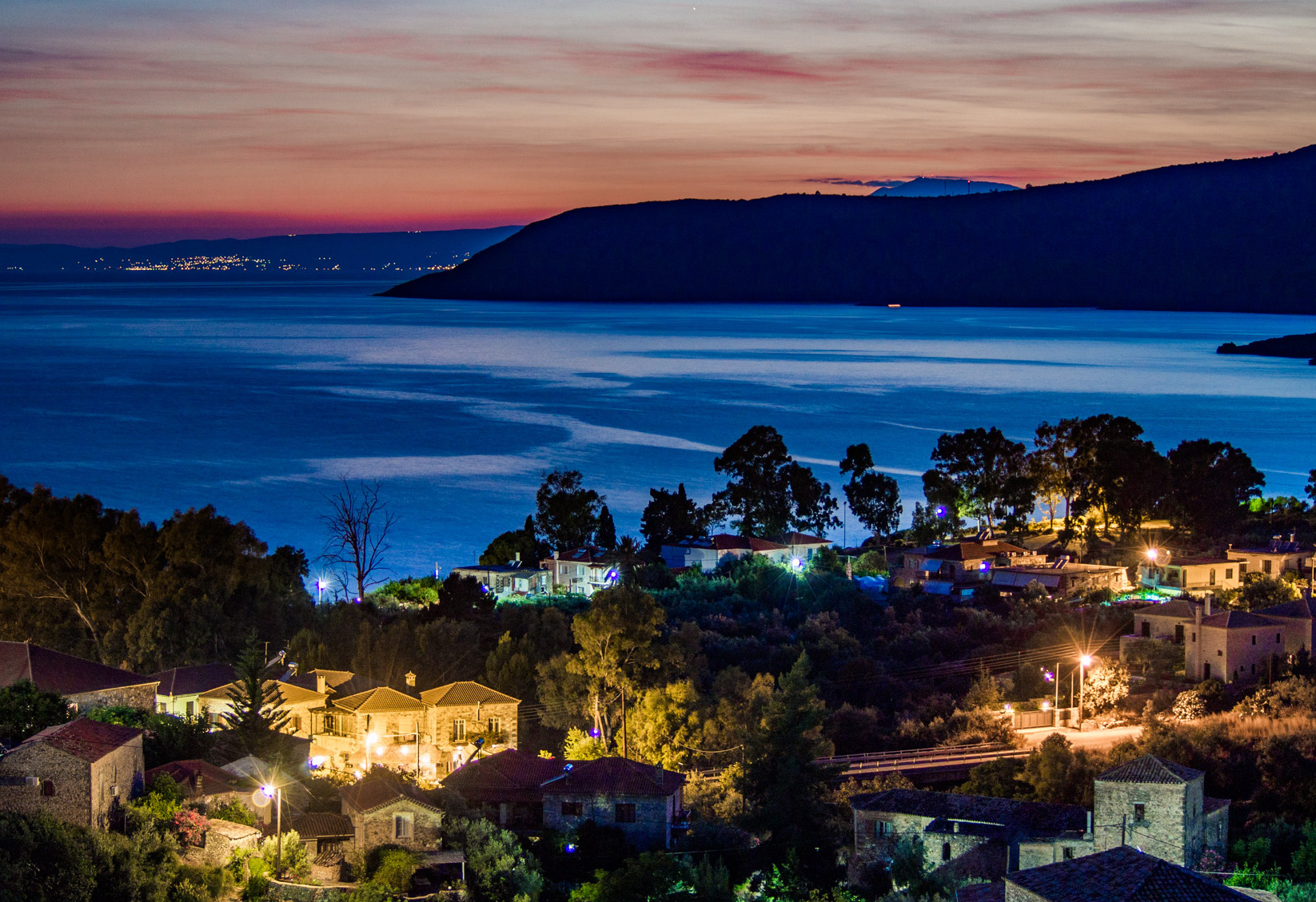 Kardamili es un pueblo costero realmente encantador - Kardamyli | Secret World Trip Planner