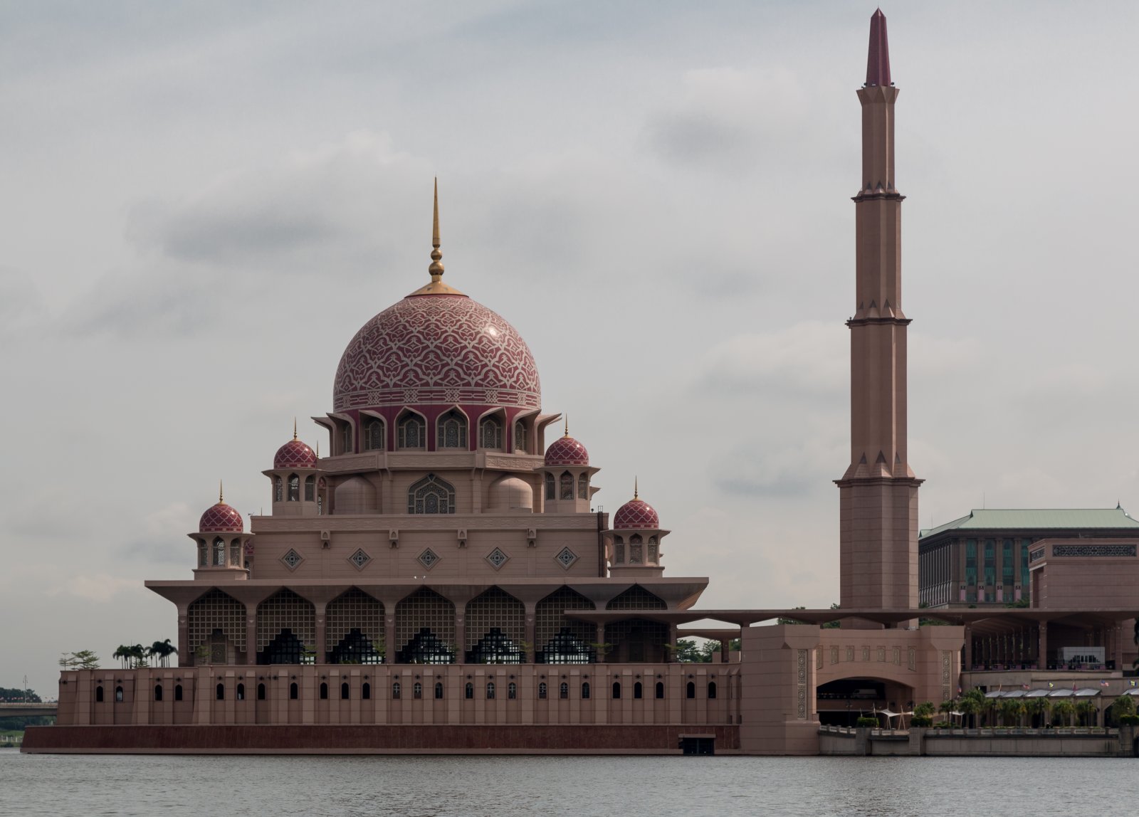 The Putra Mosque - Secret World - Putrajaya | Secret World Trip Planner