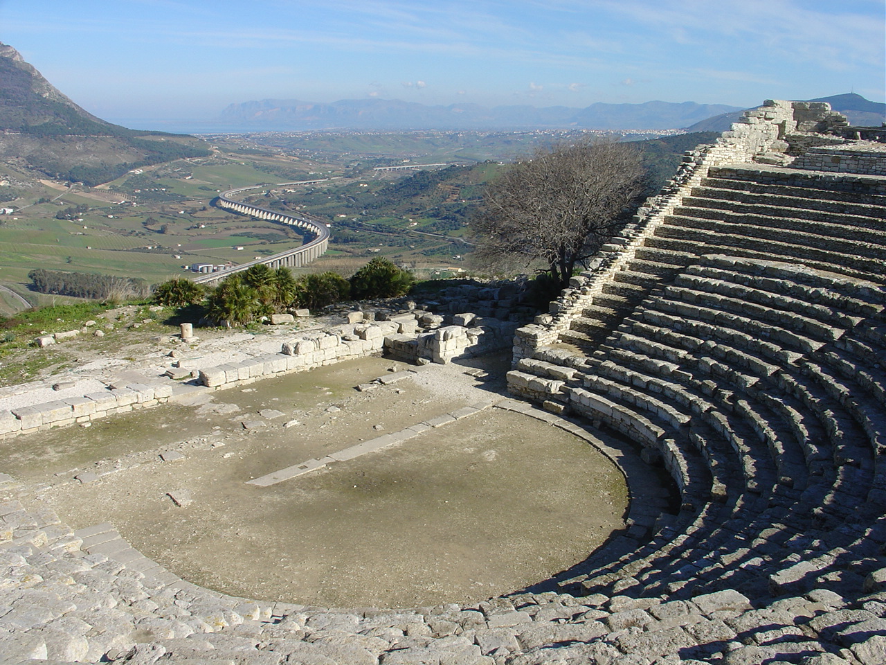 ग्रीक थिएटर के Segesta - Strada Provinciale 68 | Secret World Trip Planner