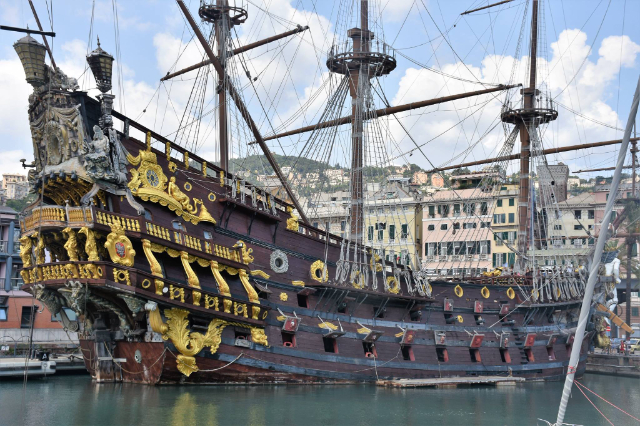 Roman Polanski y el Neptuno - Genova | Secret World Trip Planner