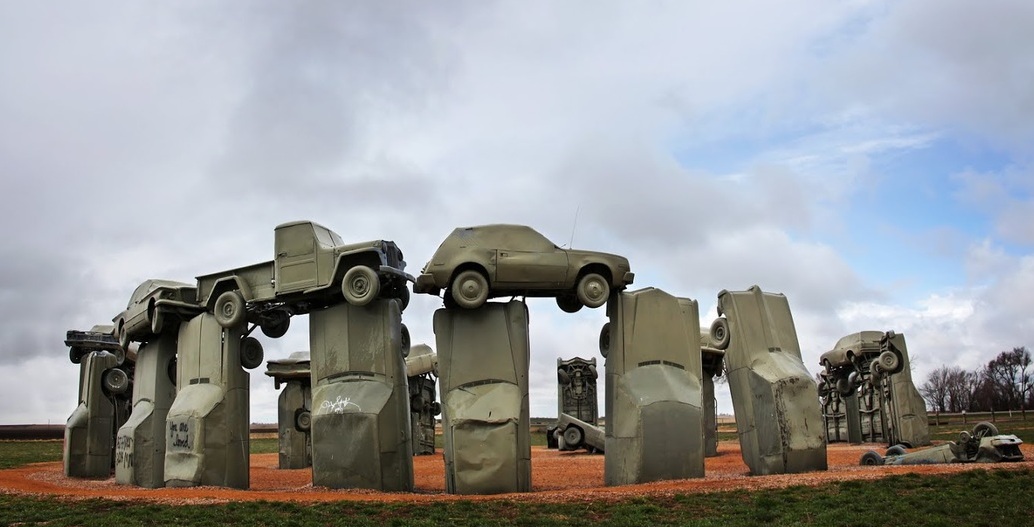 Carhenge : réplique unique avec des voitures de Stonehenge - Alliance | Secret World Trip Planner