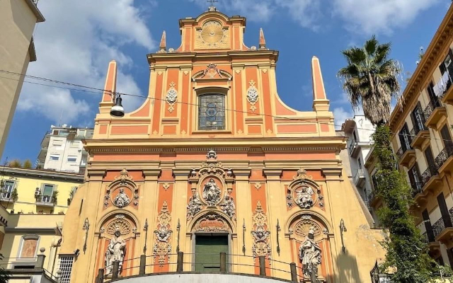 Kanisa la Santa Teresa A Chiaia - Napoli | Secret World Trip Planner