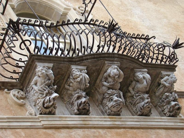 Palácio Cosentini - Ragusa | Secret World Trip Planner