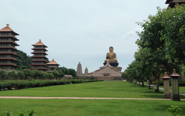 佛光山寺 - Khet Khlong Sam Wa | Secret World Trip Planner