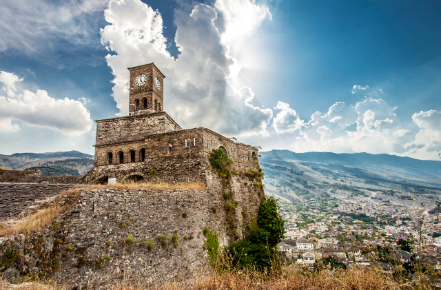 Hrad Gjirokaster - Gjirokastër | Secret World Trip Planner