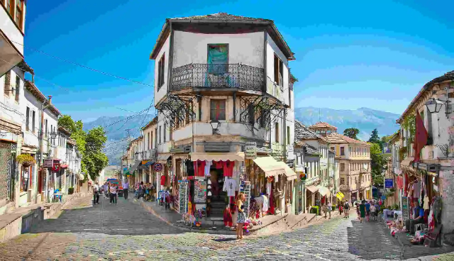 风景如画的吉诺卡斯特小镇 - Gjirokastër County | Secret World Trip Planner