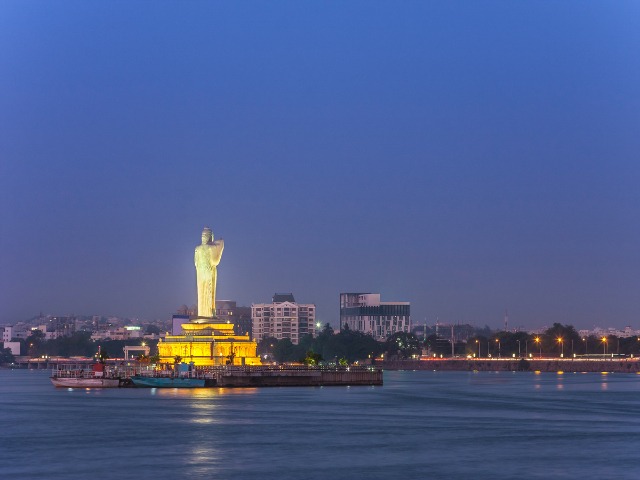 Lago Hussain Sagar - Hyderabad | Secret World Trip Planner