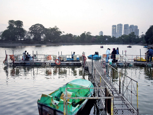 Lago Chhota Cachemira - Mumbai | Secret World Trip Planner