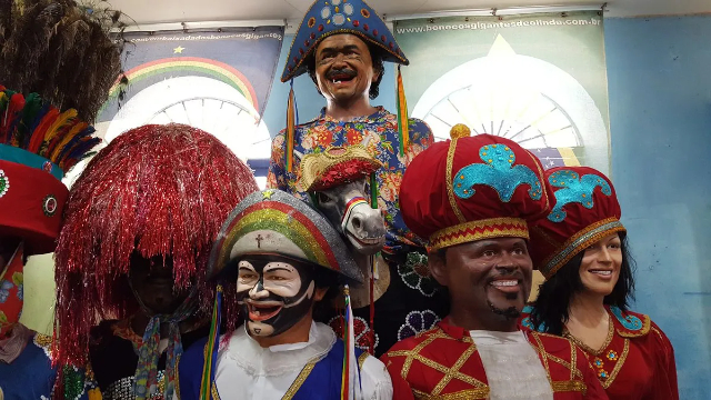 Musée des poupées géantes - PE | Secret World Trip Planner