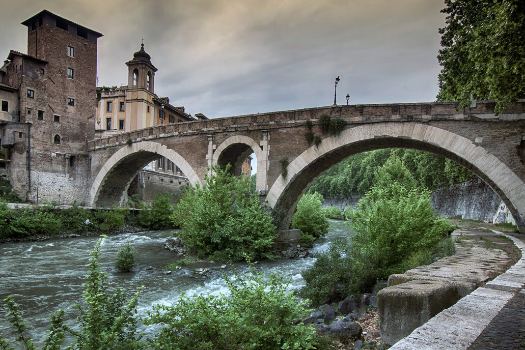 Рым: Понс Фабрыцыуса (Ponte dei Quattro Capi) - Roma | Secret World Trip Planner