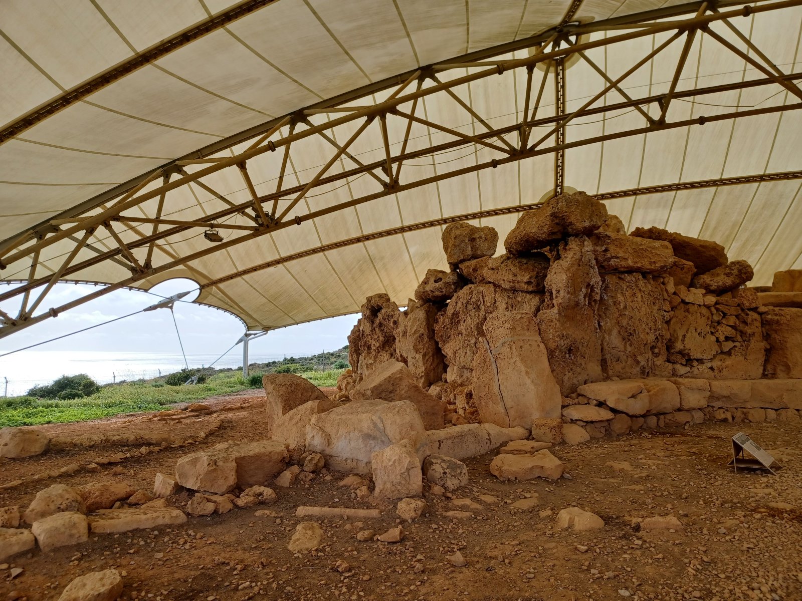 Complexul Templului Mnajdra din Qrendi, Malta - Crendi | Secret World Trip Planner